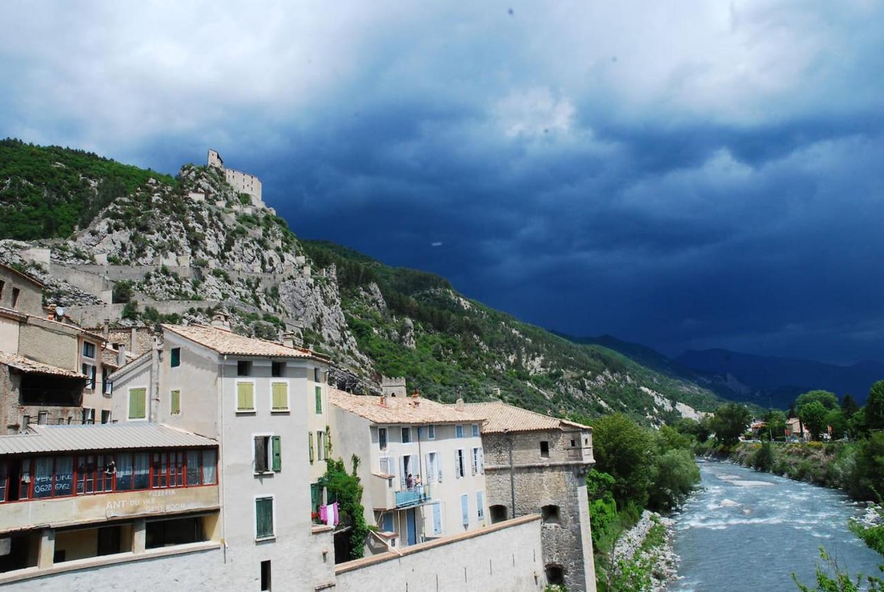 Les Gites D'Intervalles Entrevaux Eksteriør bilde