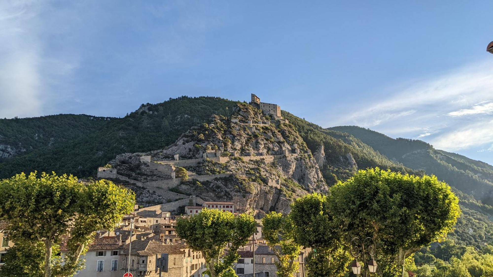 Les Gites D'Intervalles Entrevaux Eksteriør bilde